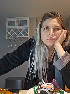 ScarletsWeb XXX чат на живо