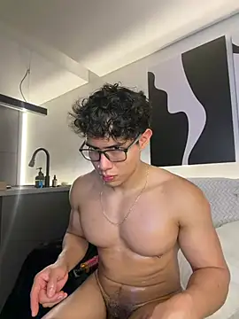 GrayAndrews' Live XXX Chat