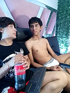 KevCokk Chat XXX in diretta