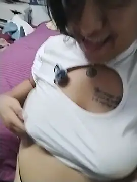 EmpaticBolillo – Naživo XXX chat