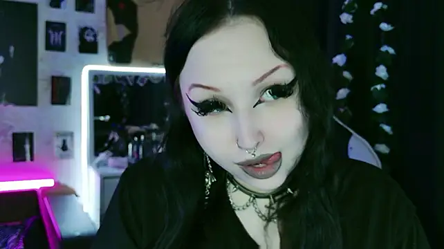Kitty_goth 即時 XXX 聊天