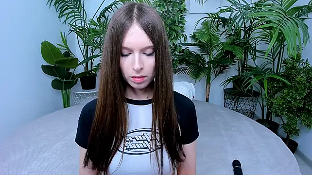 dark_k1tty Chat XXX in diretta
