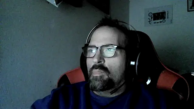 Chat XXX en directo de Big-Man-Thomas
