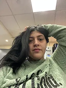Chat XXX en directo de kriztal_pretty