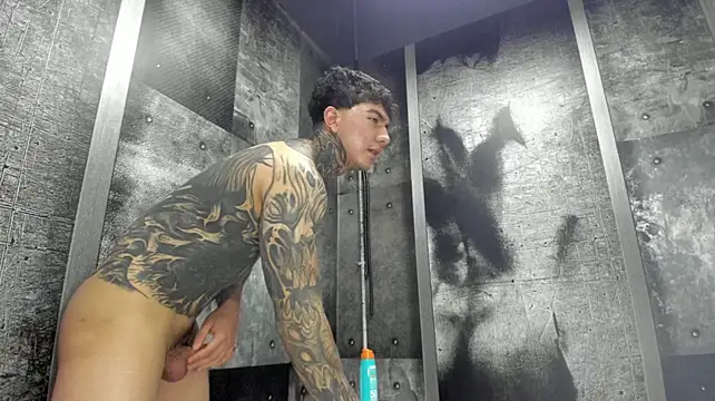 Gury_tattoo Adlı Modelin Canlı XXX Sohbeti