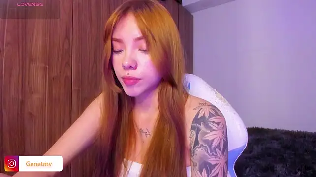 Roxanne_tay's Live XXX Chat