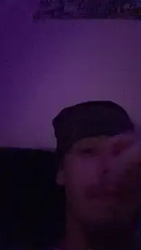 familyHulu Show in webcam