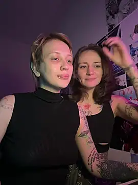 Chat XXX en directo de Dooubletroublee