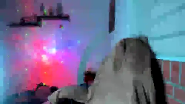 Shaddycute_ élő XXX-chatje