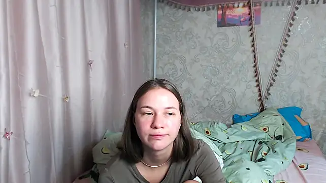 leila_bambi_'s Live XXX Chat