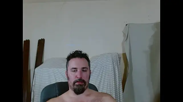 XXX chat uživo modela Metalstud