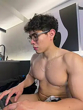 GrayAndrews Chat XXX live
