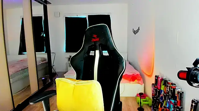 XXX chat uživo modela your_tora