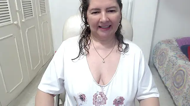 leonela_69's Live XXX Chat