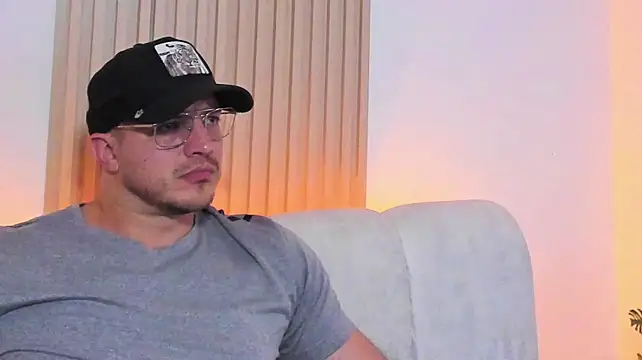 Ryan_west's Live XXX Chat