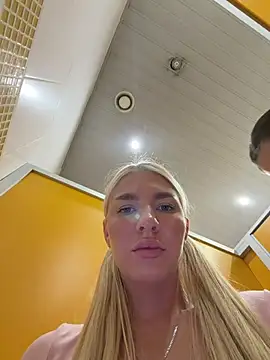 NewLale Webcam show