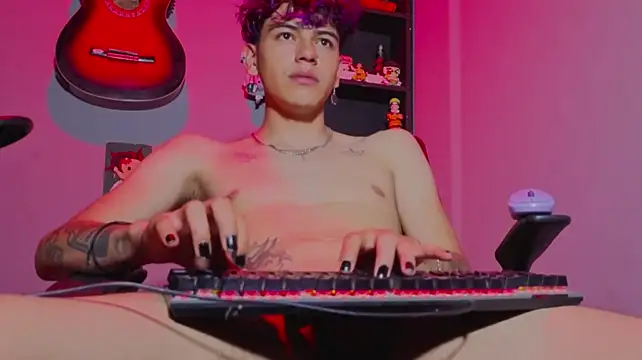 MikeyKuro Live XXX-Chat