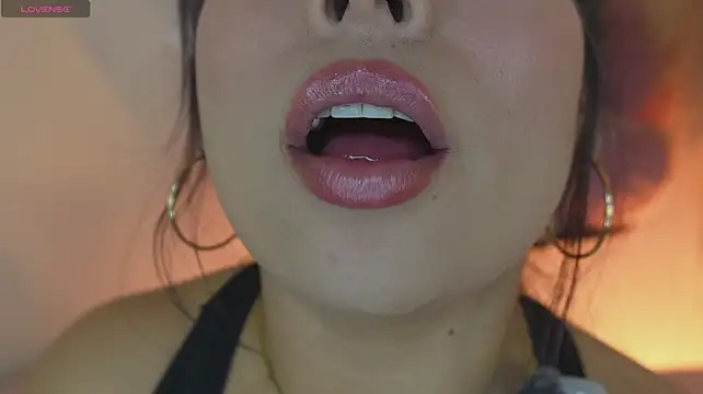 Онлайн чат XXX mia_roux1