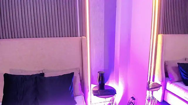 LohanNoughty Live XXX-Chat