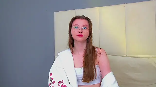 KeiraAsti's Live XXX Chat