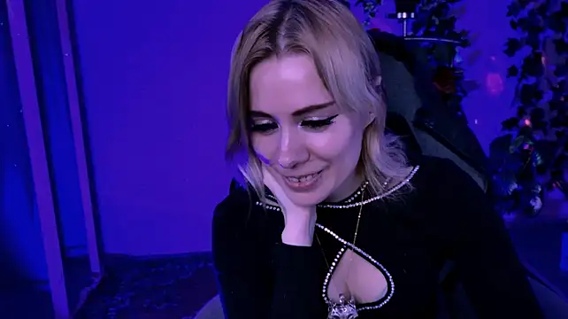 XXX chat uživo modela Kumiho_7777