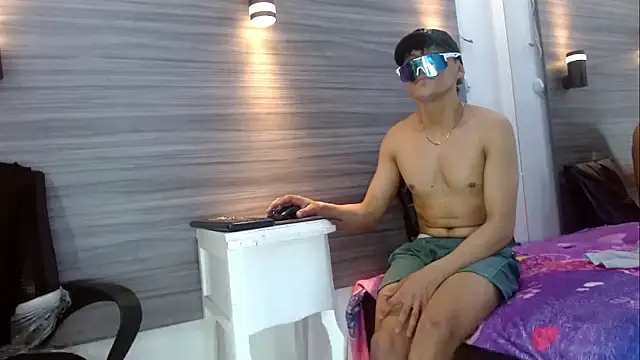 DanteSeth Chat XXX in diretta