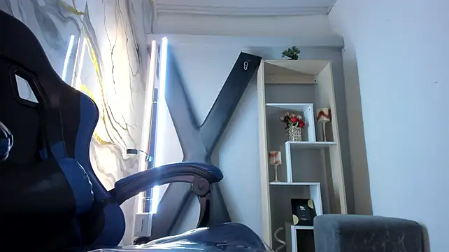 Chat +18 de AaronNewmann ao vivo