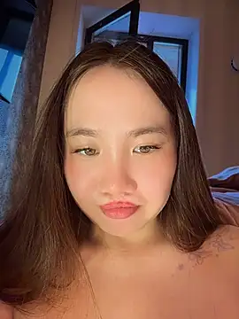 Asianpie_ Chat XXX in diretta