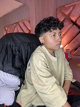 ian_mathias_'s Live XXX Chat