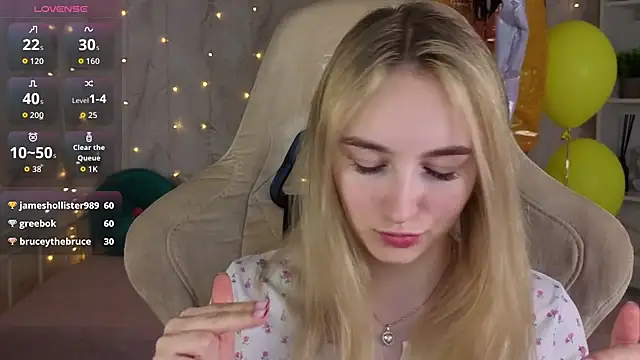 Shy_Polly élő XXX-chatje