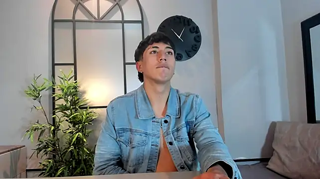 Chat +18 de Gerard_evans_ ao vivo
