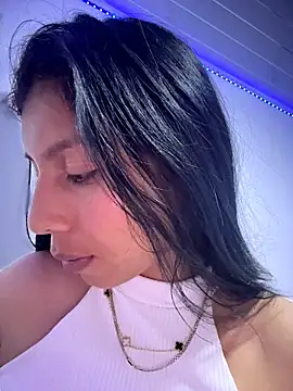 Czat XXX na żywo – ariella_love_11