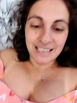 ShelaDiass' Live XXX Chat