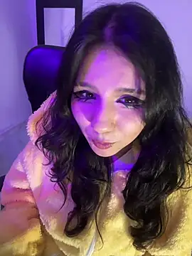XXX chat uživo modela HollyPeachh