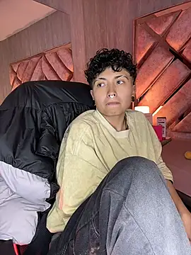 ian_mathias_'s Live XXX Chat