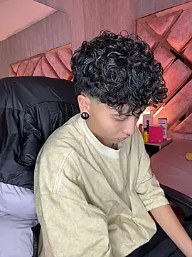 ian_mathias_'s Live XXX Chat