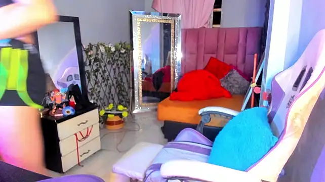 XXX chat uživo modela Charllote23