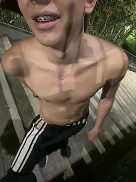 Czat XXX na żywo – Liam_Moss
