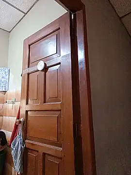 Danelyhit XXX чат на живо