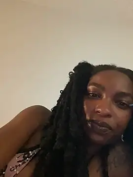 Chatroom XXX en direct de PrincessRayari