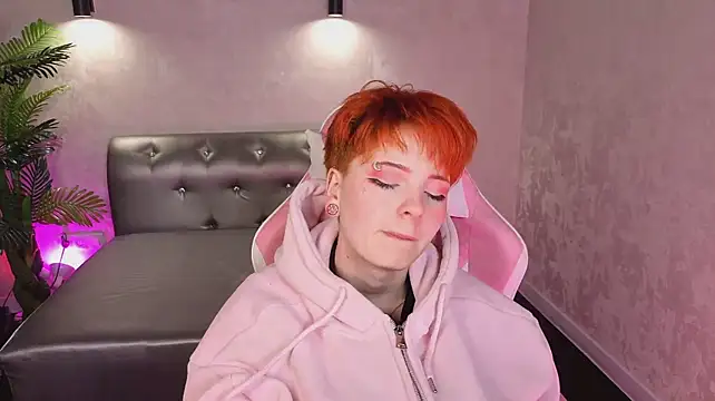 Furry_foxy Chat XXX in diretta