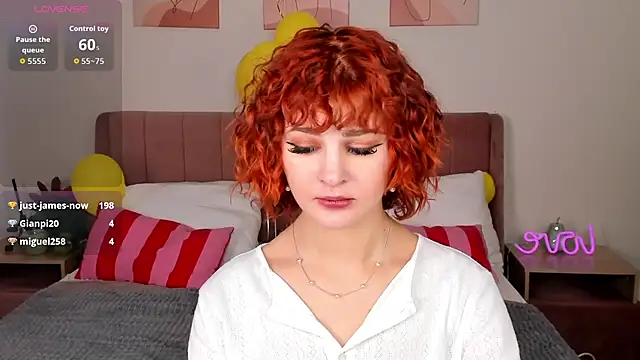 Kira__Fluffy's Live XXX Chat