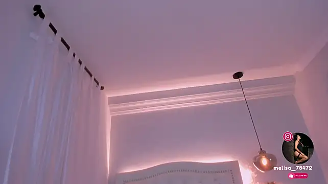 XXX chat uživo modela emilly_duque