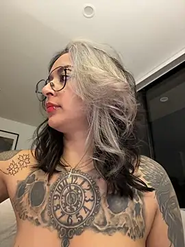 Rae_Lil_White's Live XXX Chat