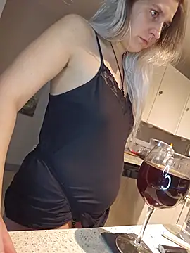 ScarletsWeb live XXX chat