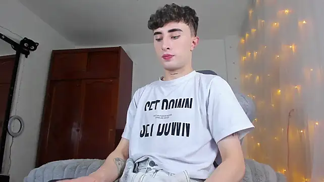 SebastianHiltonのライブXXXチャット