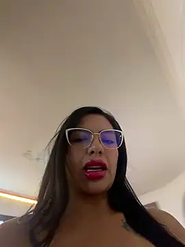 Noa_rousse01's Live XXX Chat