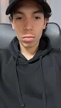 RonnyAbrahan7's Live XXX Chat