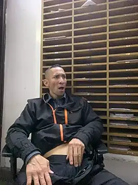 Chat XXX ao vivo de michael_close26