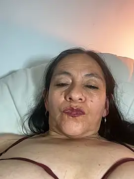 Freya_Artemisa Chat XXX in diretta